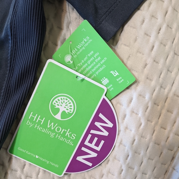 Healing Hands Mariah Knit Side Rib V-Neck Top (S) - Picture 3 of 6